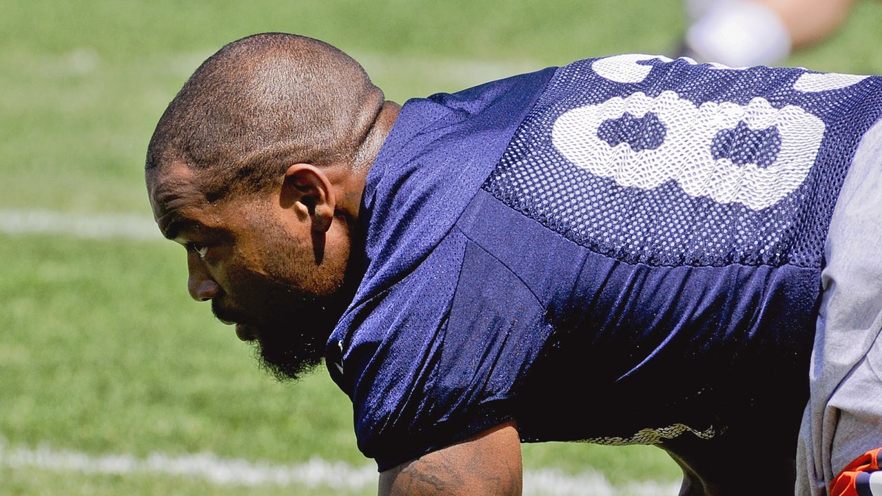 TE Martellus Bennett back for Bears minicamp after skipping OTAs